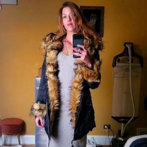 Fashion Coat with Faux Fur Lining